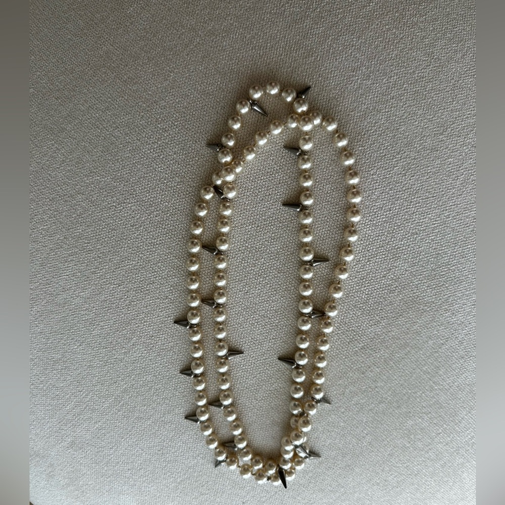 INTERMIX White and Silver Necklace Pearl studded necklace